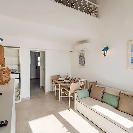 Appartement Le Domino By Interhome Fréjus
